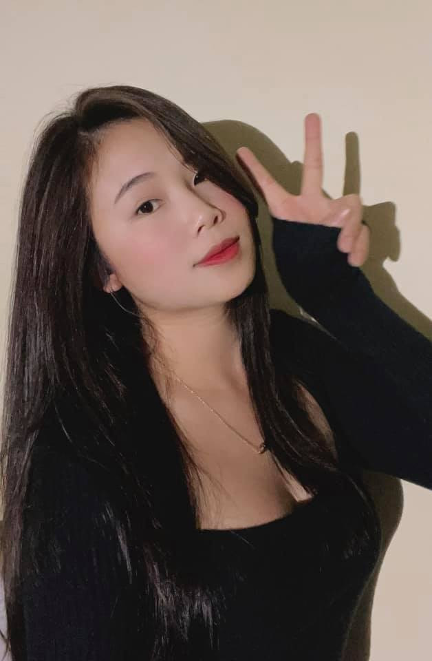 Hình ảnh xinh đẹp, rạng rỡ hiếm thấy của bạn gái Đình Trọng trên mạng xã hội. Ảnh: FBNV