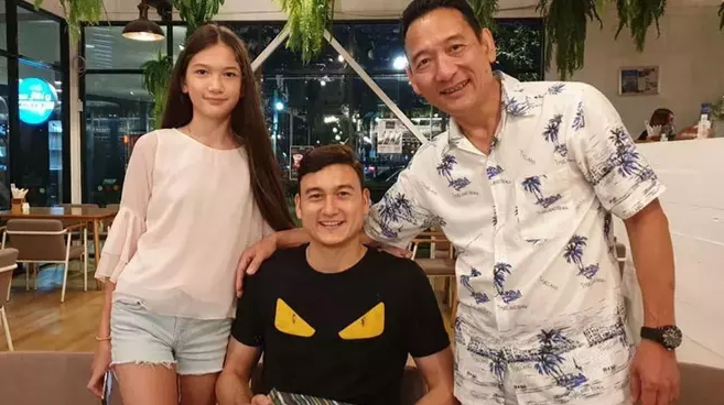 Được biết em gái Đặng Văn Lâm đang sinh sống tại Nga cùng bố mẹ và anh trai thứ 2.