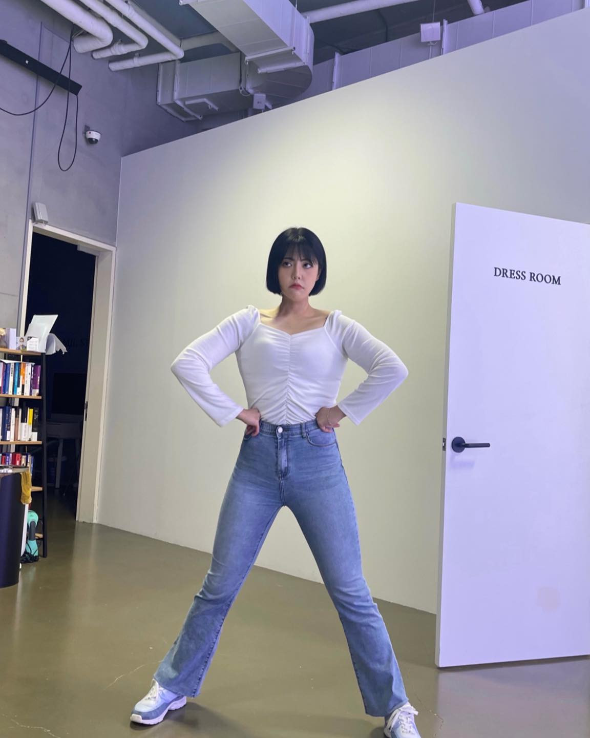 Kể từ sau khi có thân hình thon gọn, cô cũng chăm chút vẻ bề ngoài hơn, thường xuyên diện trang phục lộng lẫy trông chẳng khác gì hot girl. Ảnh: Tổng hợp