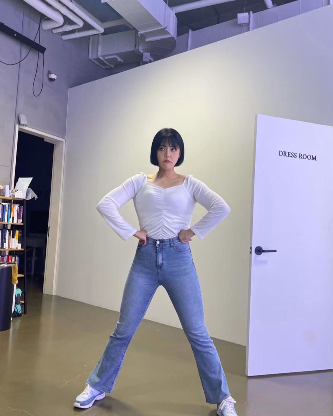 Kể từ sau khi có thân hình thon gọn, cô cũng chăm chút vẻ bề ngoài hơn, thường xuyên diện trang phục lộng lẫy trông chẳng khác gì hot girl. Ảnh: Tổng hợp