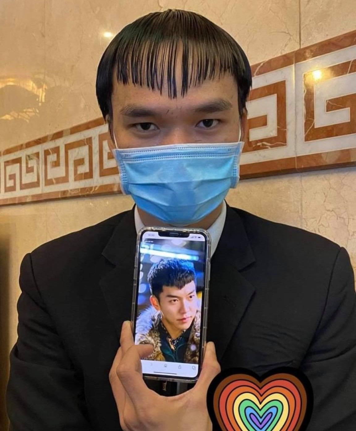 Anh chàng này đã ngồi nhà xem video hướng dẫn rồi tự cắt tóc theo diễn viên Hàn Quốc, nhưng kết quả sao lại khác nhau đến thế.