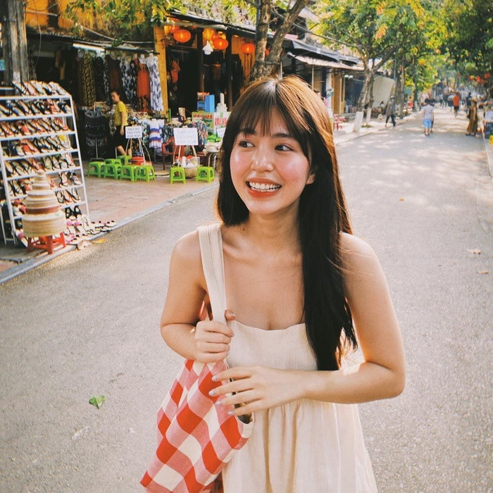 Khác với hai cô bạn trong bộ ba, Mẫn Tiên chọn cho mình lối đi riêng khi quyết định sang Nhật du học.