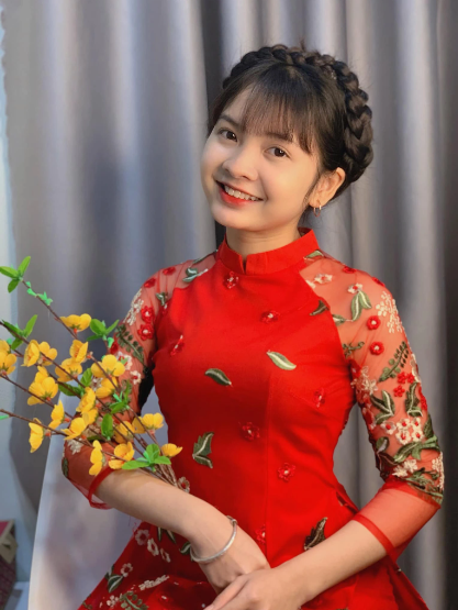 Hot TikToker N.Zahan tên thật là Nguyễn Thị Phương Thảo cũng là cái tên gây chú ý không kém.