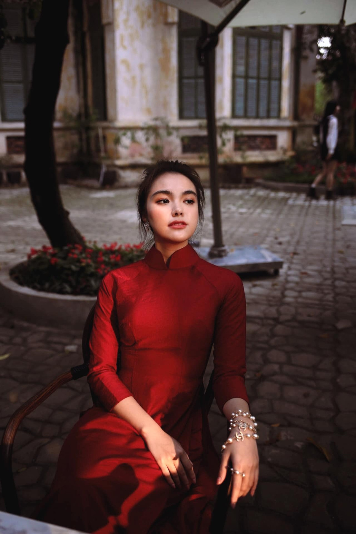 Thiên Trang vốn không phải là cái tên xa lạ khi trước đó đã được biết đến với danh xưng "bông hồng lai xinh đẹp", nổi bật với vẻ ngoài lai 3 dòng máu là Việt Nam - Trung Quốc - Thái Lan.