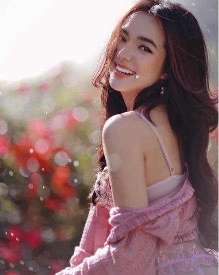 Ở Thiên Trang vừa có vẻ đẹp hiện đại, năng động lại vừa nữ tính, nhẹ nhàng. Ảnh: FBNV