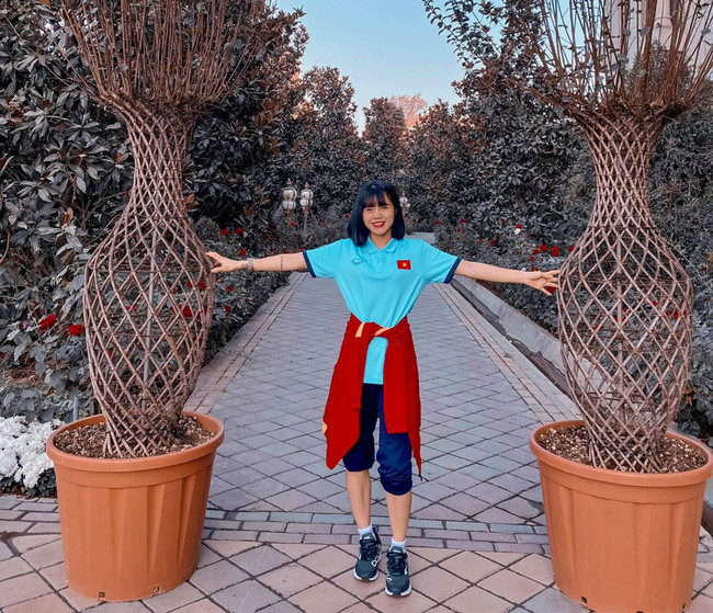 Nếu theo dõi trên trang cá nhân của Hoàng Quỳnh, chắc hẳn mọi người đều sẽ thấy bà mẹ một con này rất thích "selfie".