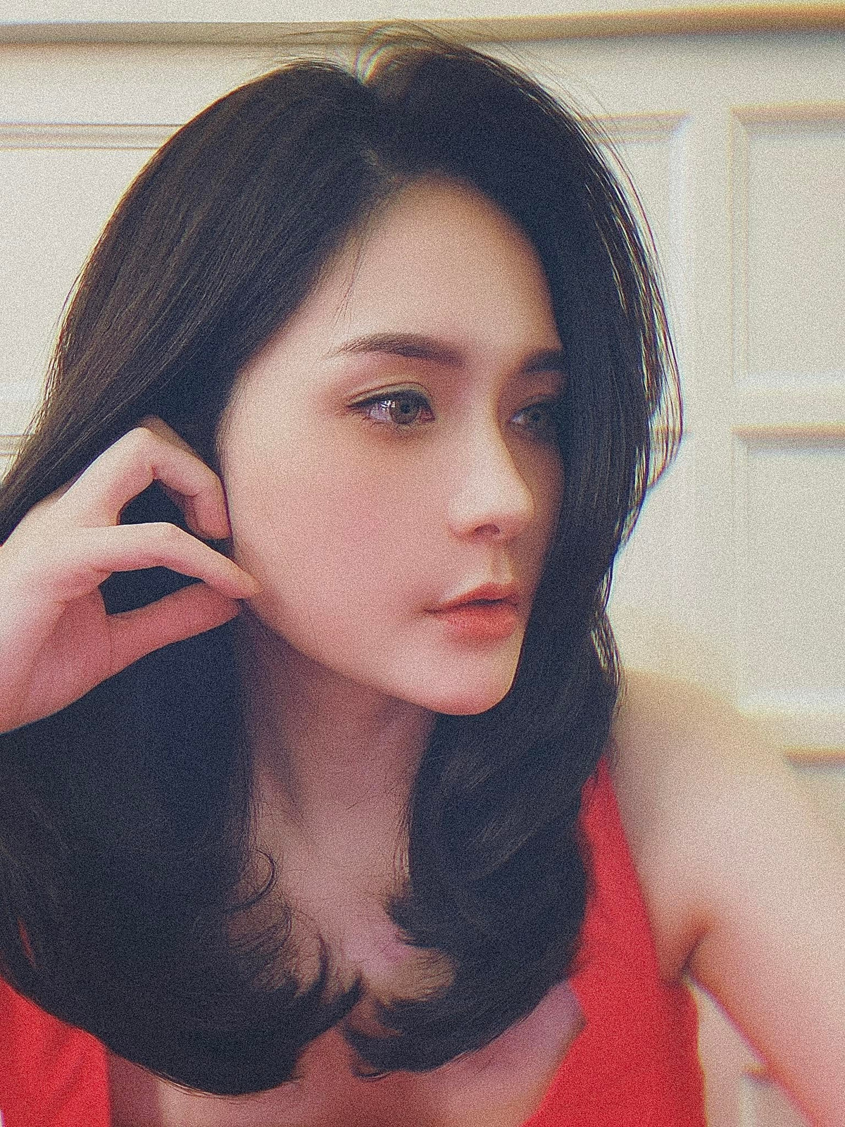 Mái tóc ngắn của Di Băng khiến nhiều người phải ngớ người vài giây mới nhận ra cô, họ còn nhận xét bà mẹ trẻ ra 10 tuổi khi đổi sang tóc này.