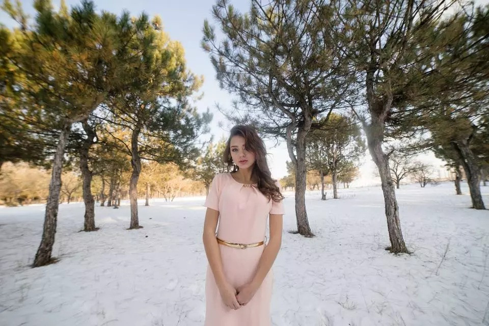 Kể cả khi trưởng thành, chỉ cách đây 5 năm so với hiện tại cô nàng chẳng khác là bao. Có thể thấy ghi ấy gu thời trang của của vợ Bùi Tiến Dũng cũng rất "ra gì và này nọ".