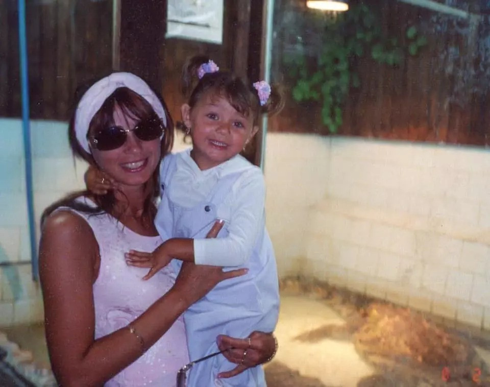 Mới đây ở một số khoảnh khắc bị đào lại của vợ Bùi Tiến Dũng có thể thấy ngay từ nhỏ nàng WAG đã sở hữu nhan sắc cực xinh xắn.