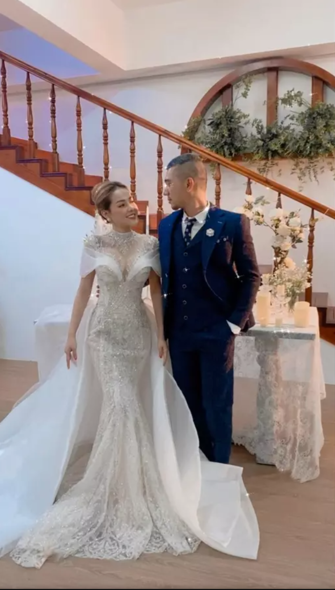 Cư dân mạng vô cùng hào hứng trước khoảnh khắc của cặp đôi và không ngừng tán thưởng cặp đôi bởi khung hình quá đỗi ngọt ngào