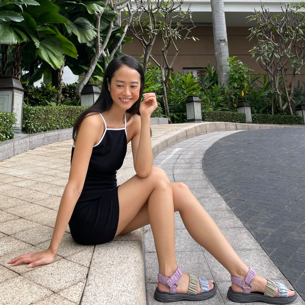 Sau khi tốt nghiệp chuyên ngành thời trang tại Pháp, gái xinh 9x chuyển tới làm việc ở Úc.