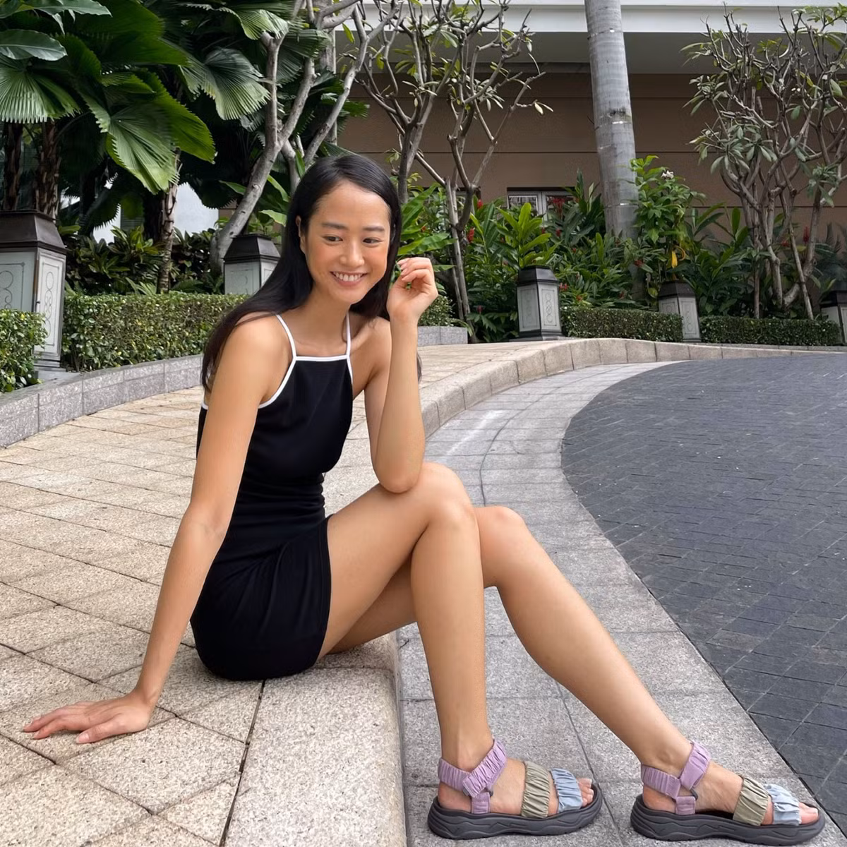 Sau khi tốt nghiệp chuyên ngành thời trang tại Pháp, gái xinh 9x chuyển tới làm việc ở Úc.