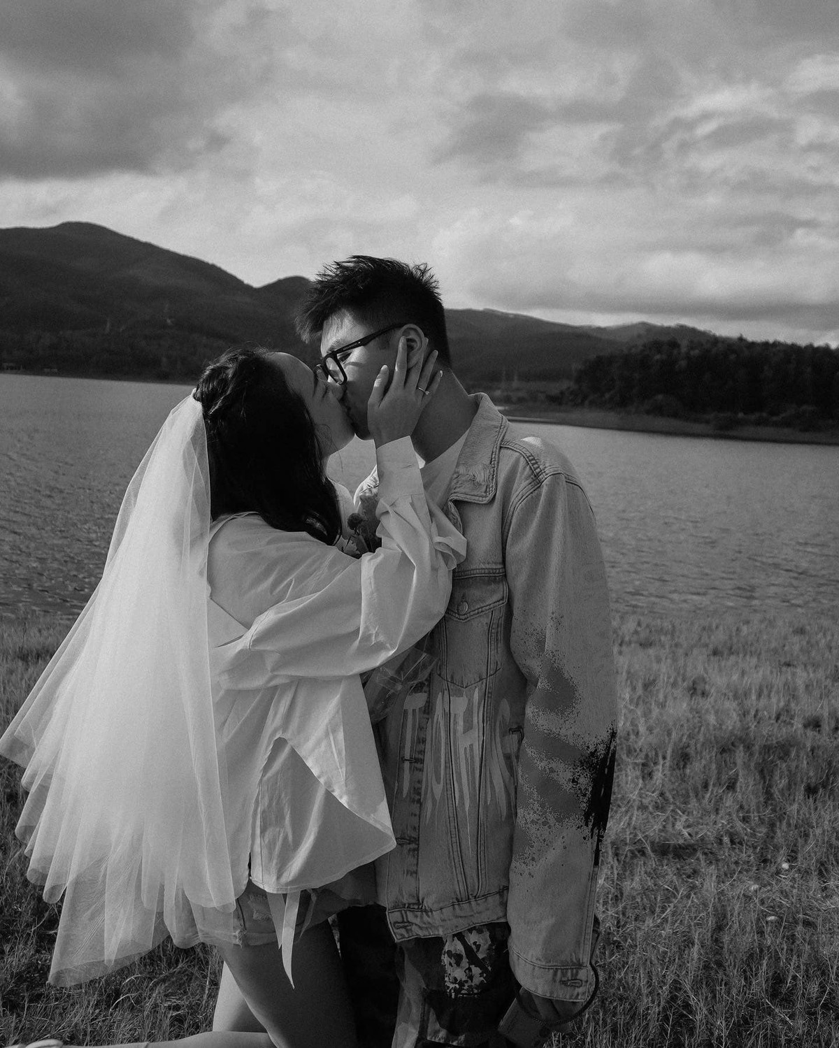 Mới đây trên trang cá nhân, Kiều Ly Phạm gây chú ý khi tiết lộ đã đồng ý lời cầu hôn của bạn trai.