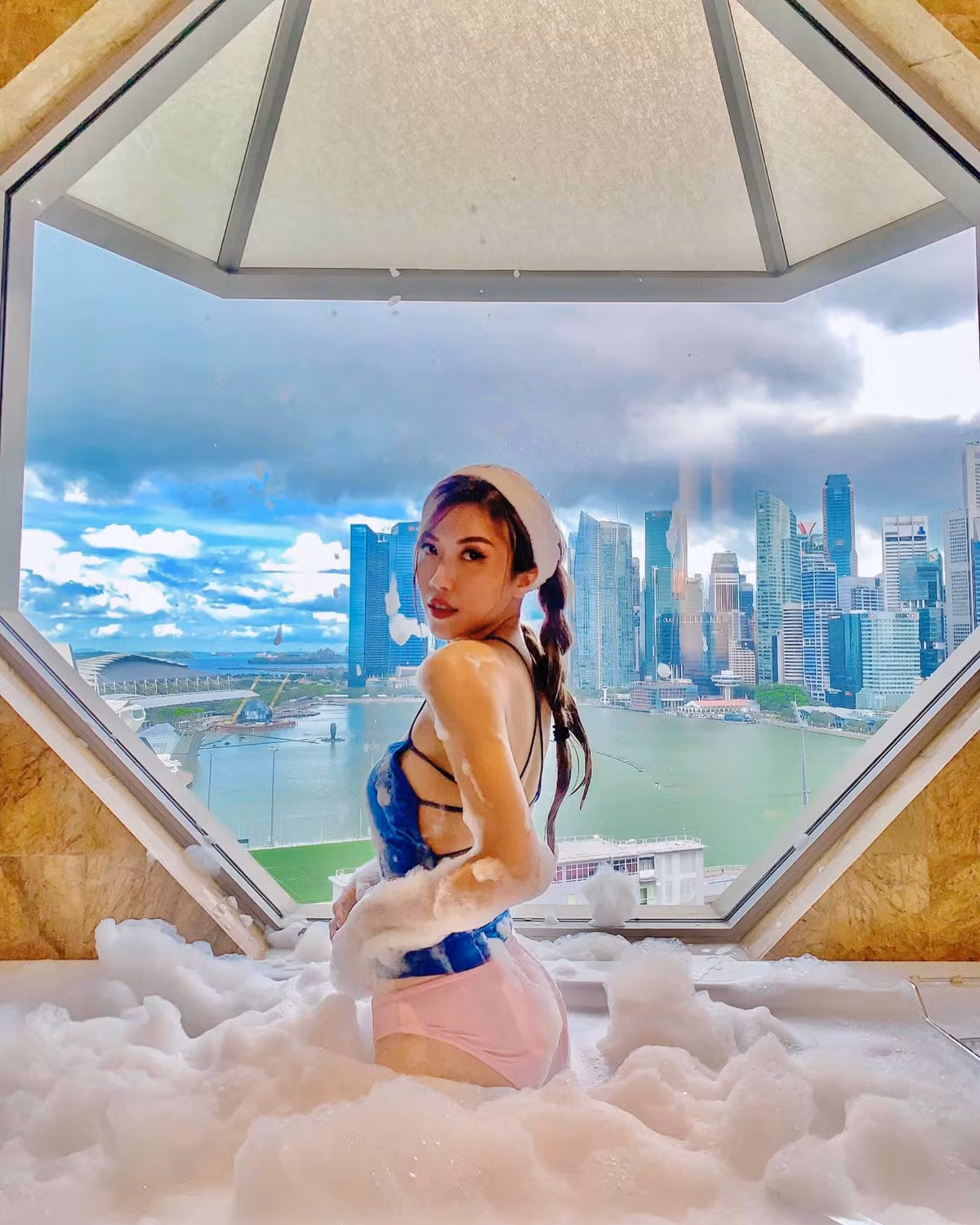 Trên trang cá nhân, cô chia sẻ nhiều hình ảnh tập luyện với nhiều môn thể thao khác nhau.