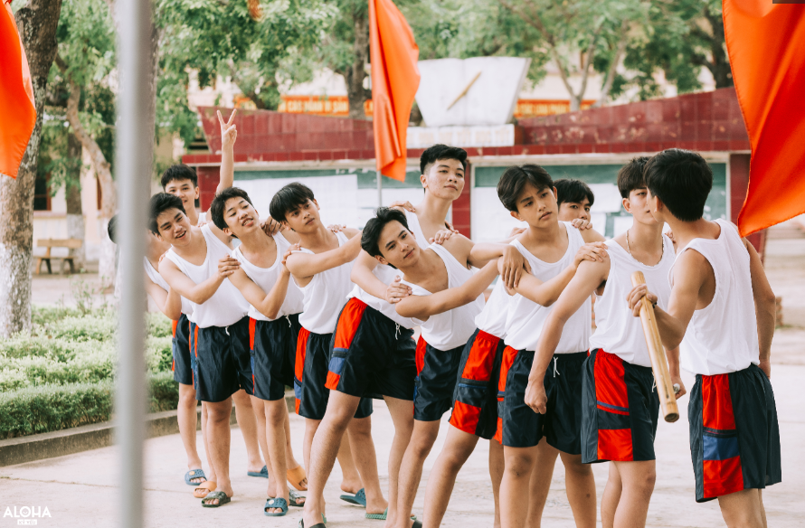 Bộ ảnh này được thực hiện theo phong cách cổ điển, tái hiện lại hình ảnh của ông cha ta ngày xưa.