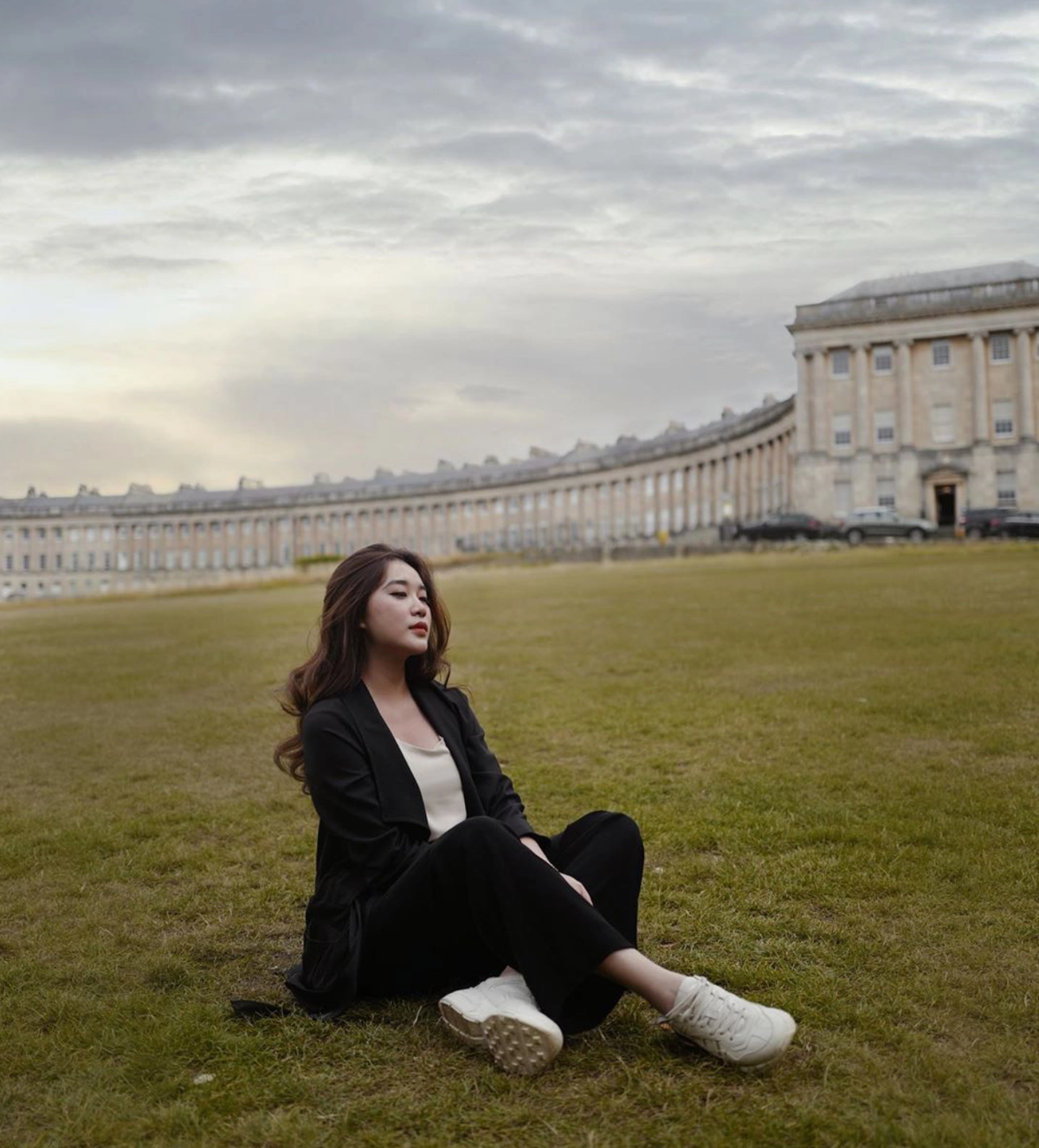 Nhờ vào ngoại hình và tài năng mà người đẹp Lào đã thu về gần 80 ngàn theo dõi trên Instagram.