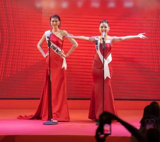 Ngay khi xuất hiện ngoại hình của hot girl TikTok này đã lập tức trở thành chủ đề được nhiều người bàn tán xôn xao.