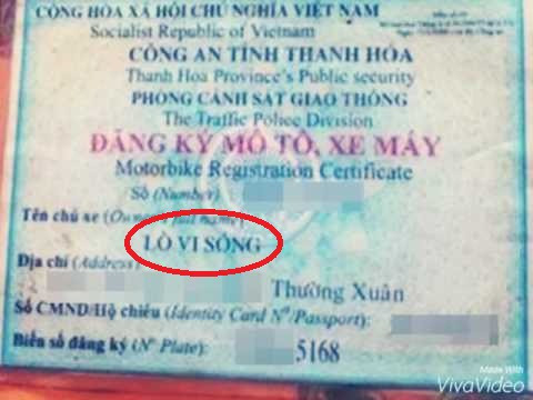 Chắc có lẽ cũng vì quá bí bách nên nhiều ông bố bà mẹ đã đặt bừa cho con mình cái tên cực khó hiểu như thế này.