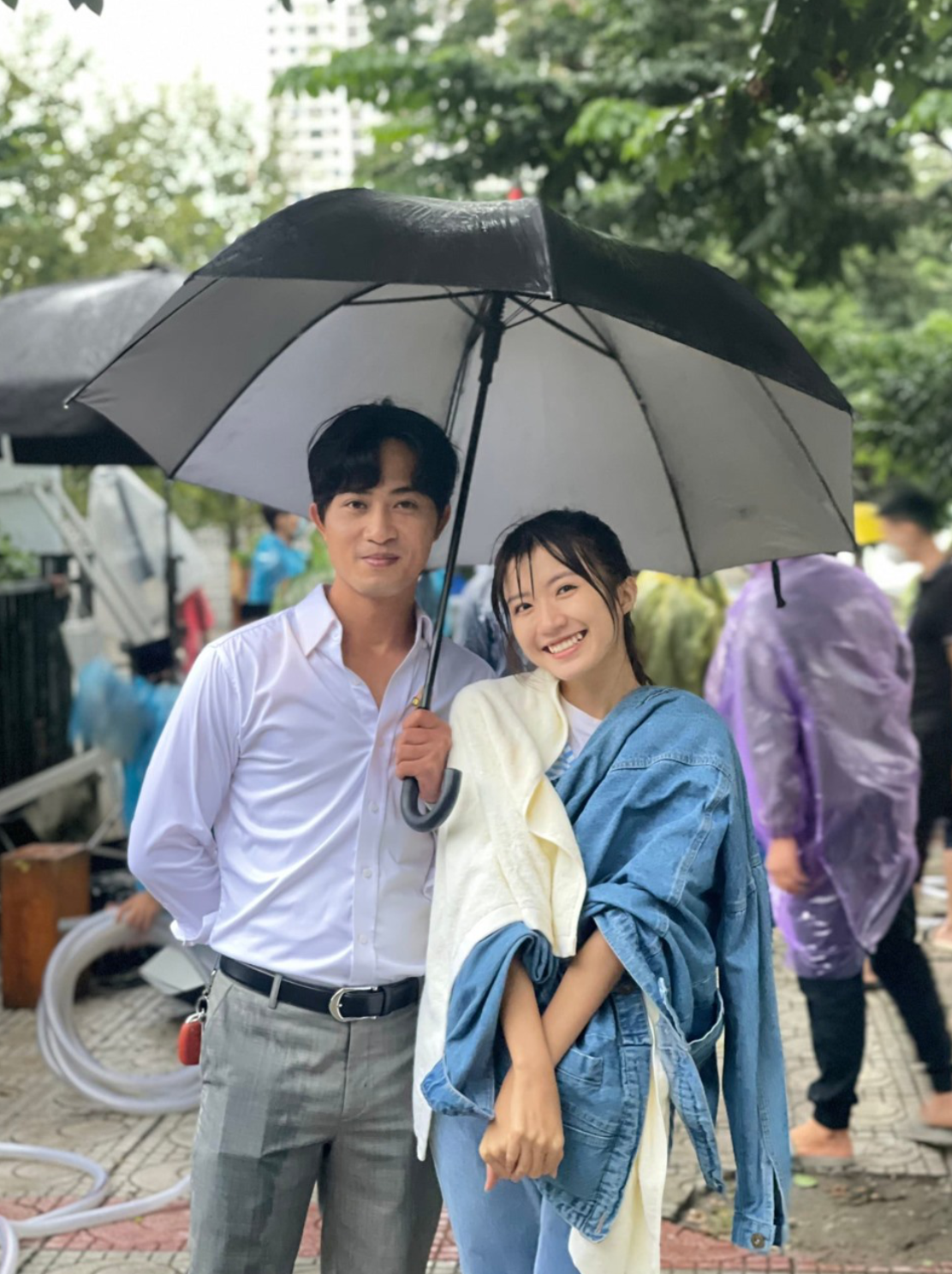 Bên cạnh Thu Hà Ceri, cô gái Ngọc Huyền sinh năm 1999 cũng là cái tên gây chú ý thời gian mới đây khi đóng vai em út Vân trong Thương ngày nắng về.