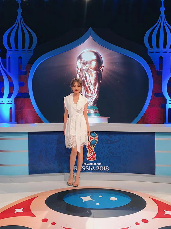 Trương Hoàng Mai Anh (1993) từng gây chú ý khi góp mặt trong dàn hot girl đình đám của chương trình Nóng cùng World Cup 2018.