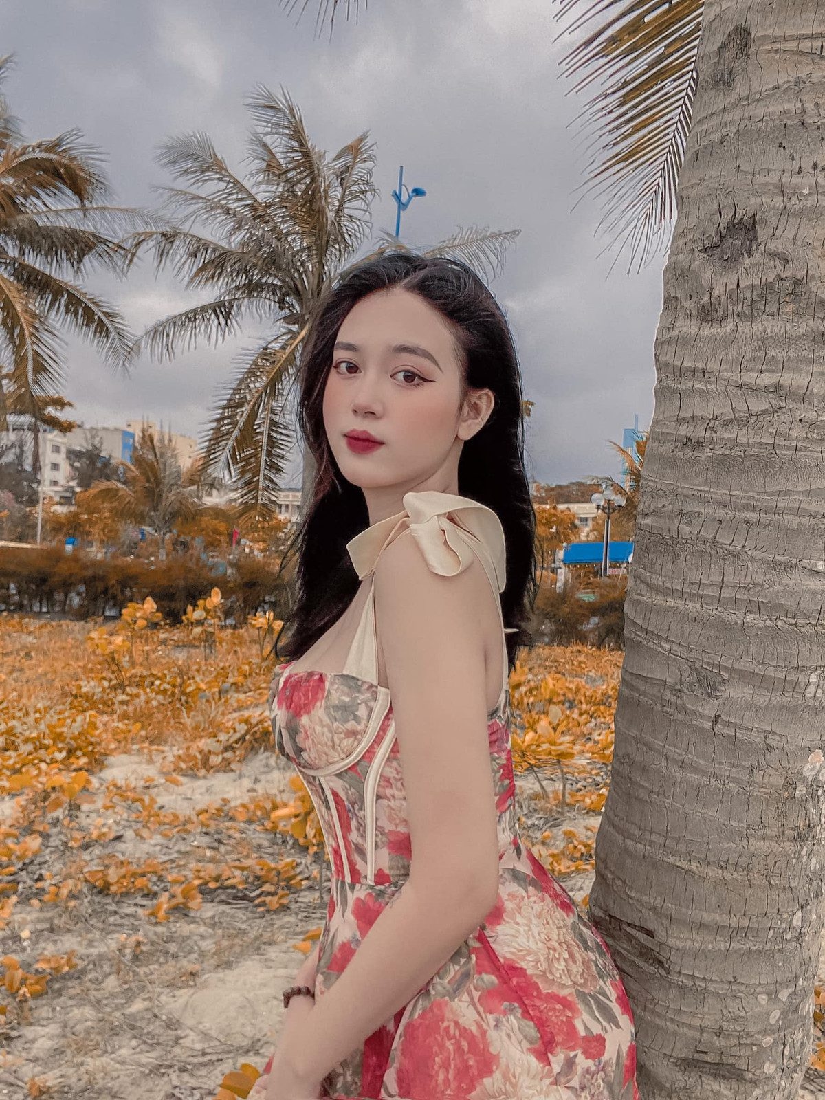 Diễm Quỳnh sở hữu gương mặt và vóc dáng vô cùng nổi bật, chẳng kém bất cứ hot girl nào.