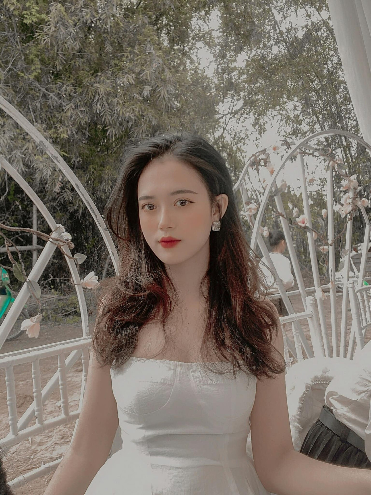 Cầu thủ thường xuyên đi thi đấu xa nhà, một mình chăm con khiến Quỳnh nhiều lúc bị tủi thân.