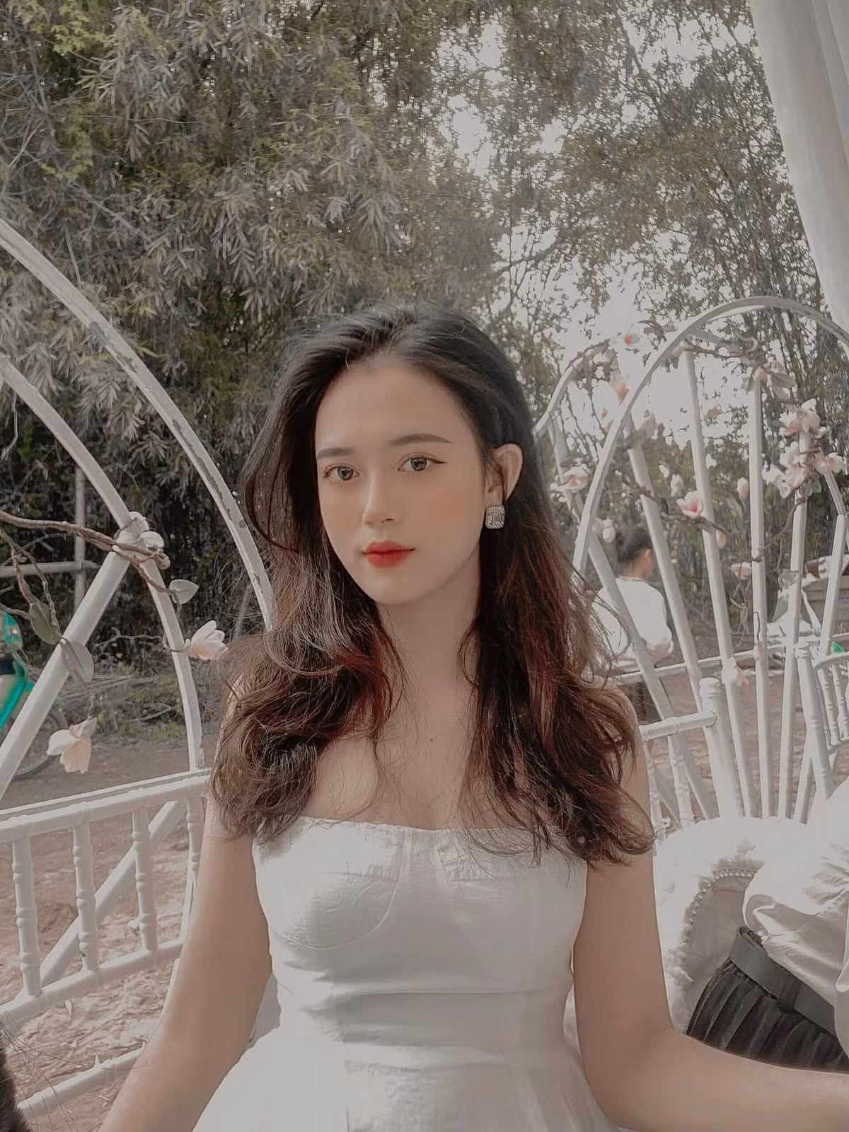 Cầu thủ thường xuyên đi thi đấu xa nhà, một mình chăm con khiến Quỳnh nhiều lúc bị tủi thân.