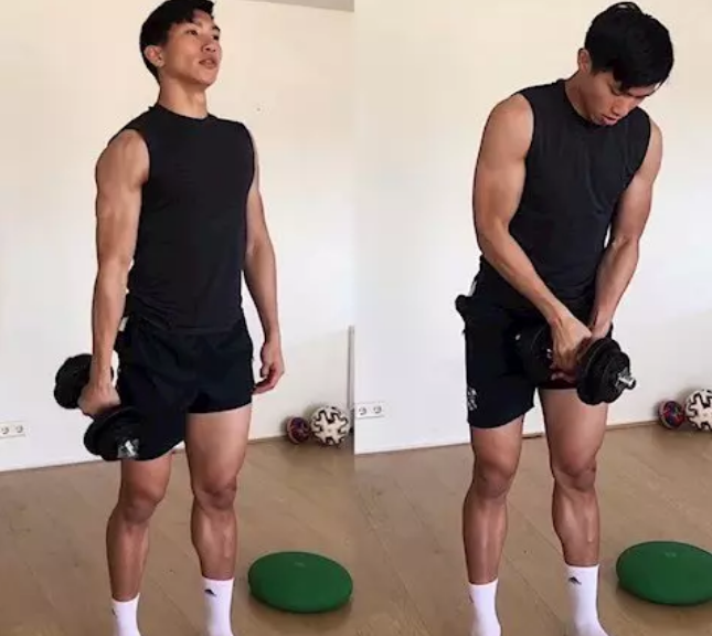 Ngay cả khi không cởi trần, chân sút Thái Bình vẫn để lộ rõ thân hình lực lưỡng.