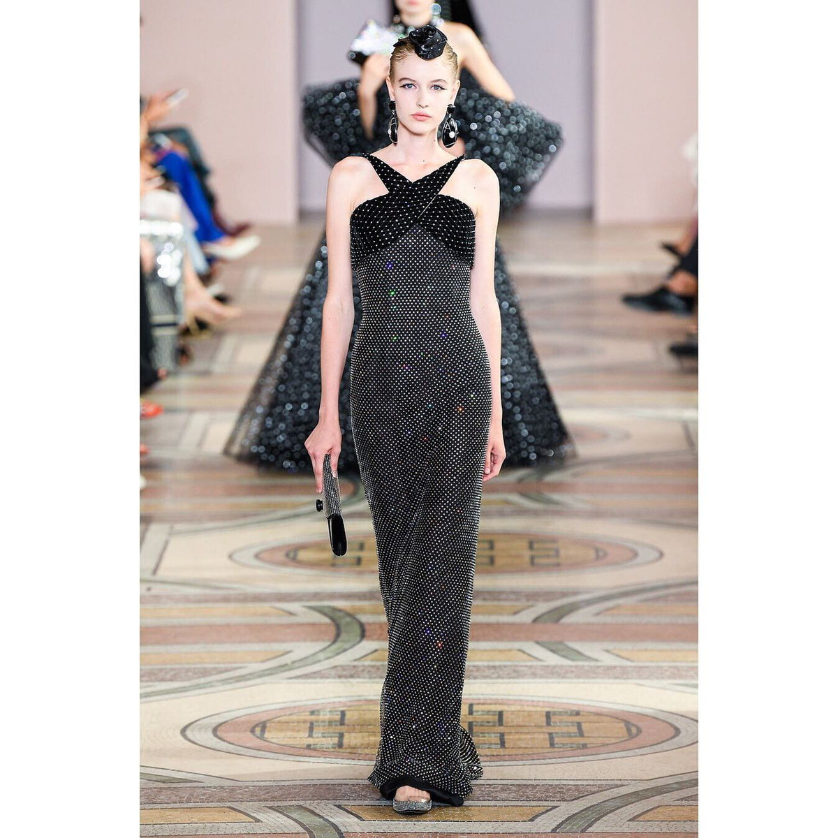 Palina Yang từng sải bước trên sàn catwalk của một số thương hiệu.