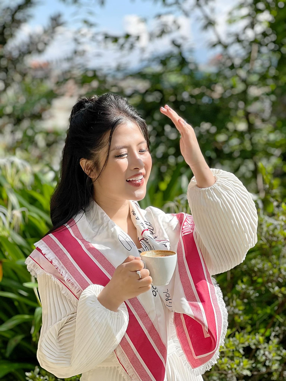 Đào Hải Vân (sinh năm 1994, quê Hải Dương) được biết đến là nữ BTV xinh đẹp của nhà đài.