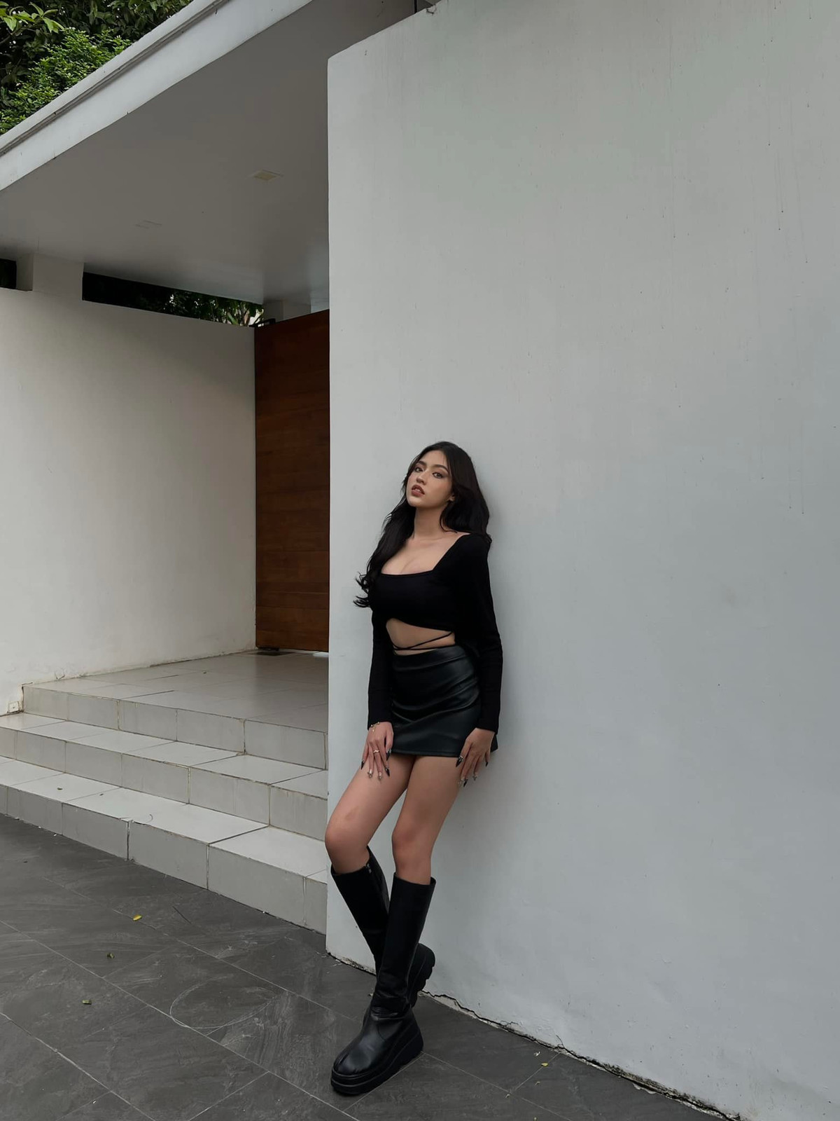 Dù ít khi xuất hiện tại các sự kiện giải trí so với thời điểm trước, tuy vậy cô nàng vẫn chứng tỏ độ "hot" của mình mỗi lần lộ diện trước truyền thông.