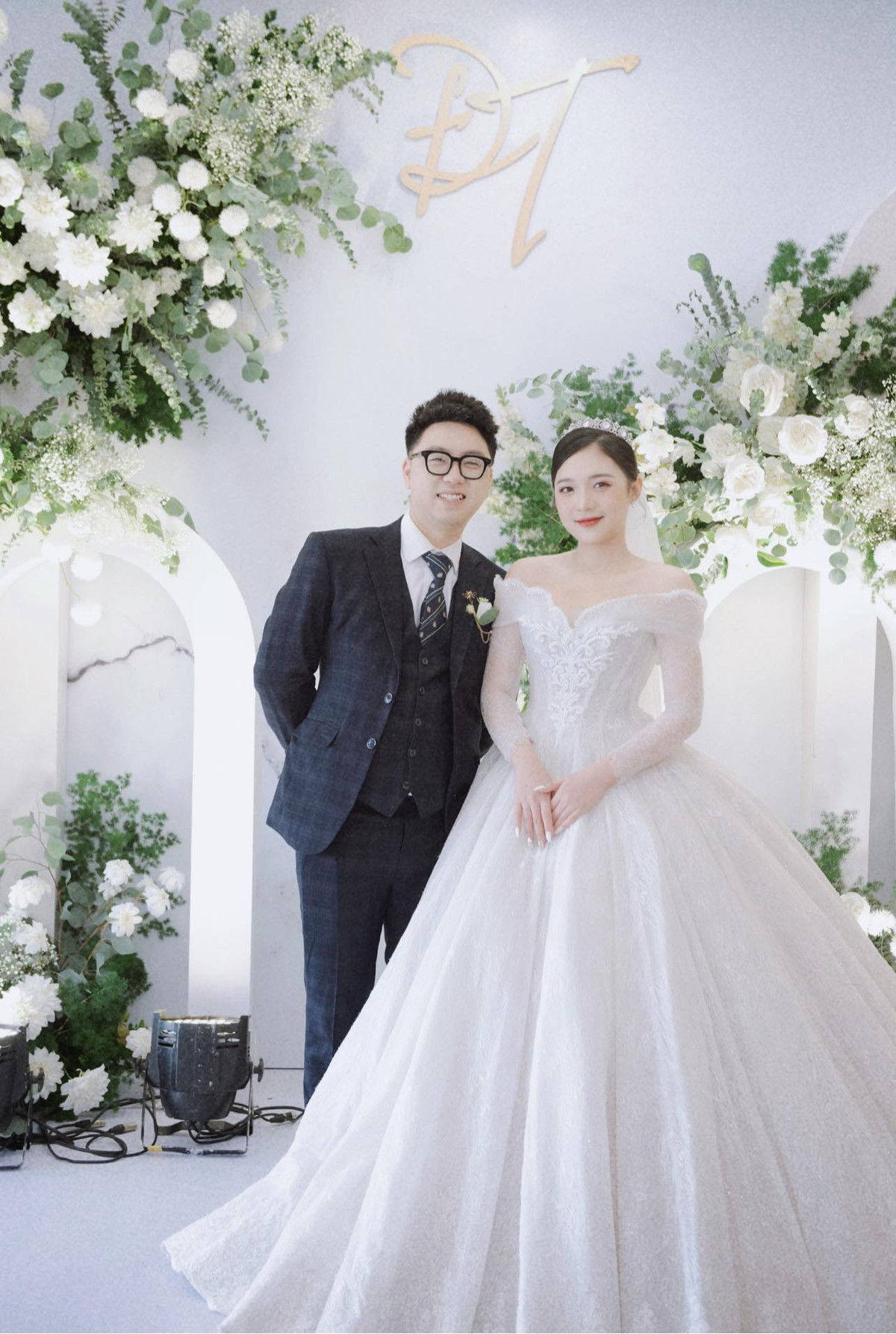 Đồng thời, MC Phương Thảo cũng phủ nhận việc được chồng giúp đỡ mới có thể đạt được thành tựu như ngày hôm nay.