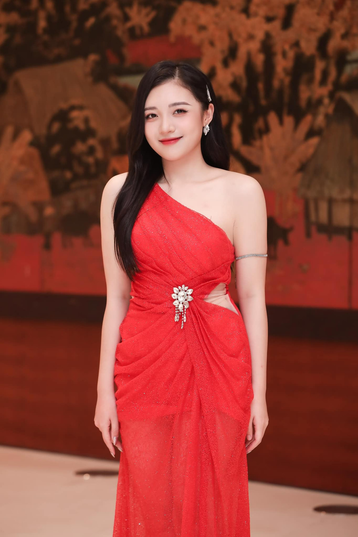 Được biết, chồng của MC Phương Thảo là người đứng sau các giải đấu hàng đầu của tựa game nổi tiếng, rất có tiếng nói trong làng Esports Việt Nam. Ngoài ra, anh còn là CEO của một công ty giải trí.