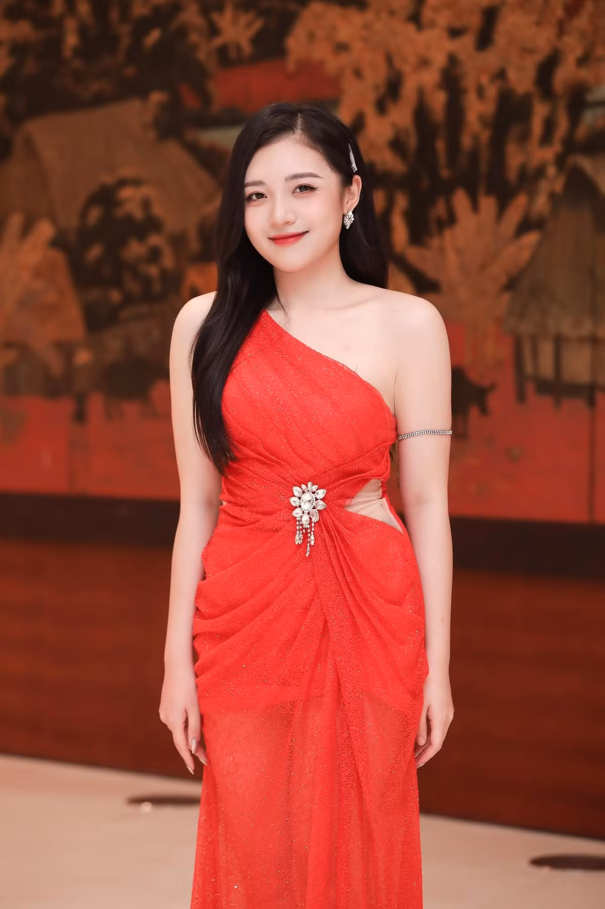 Được biết, chồng của MC Phương Thảo là người đứng sau các giải đấu hàng đầu của tựa game nổi tiếng, rất có tiếng nói trong làng Esports Việt Nam. Ngoài ra, anh còn là CEO của một công ty giải trí.