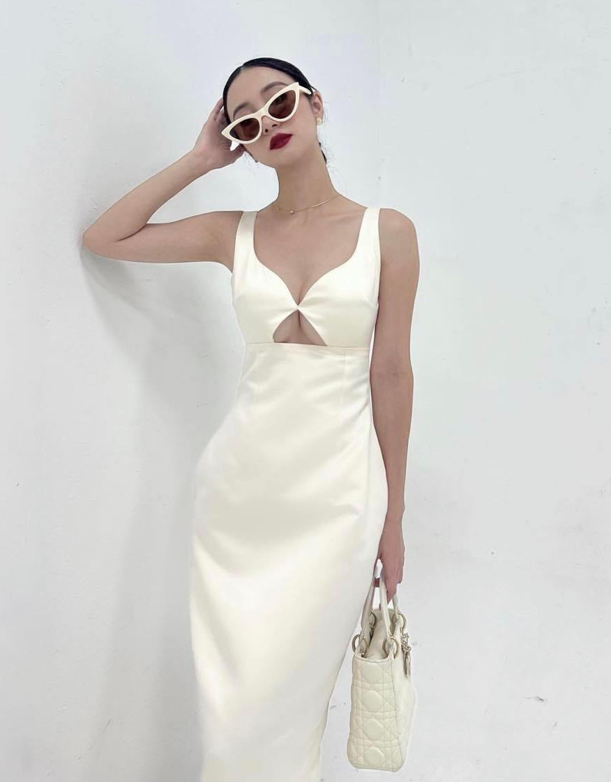 Hình ảnh gợi cảm của Jun Vũ đã nhanh chóng nhận về vạn lời khen từ cư dân mạng, hầu hết đều nhận xét cô đã "lột xác" hoàn toàn thành công.