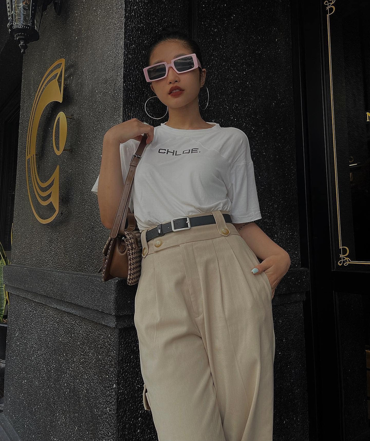 Cô còn nhận được sự ủng hộ từ fan sắc đẹp khi đăng ký dự thi Hoa hậu Hoàn vũ Việt Nam.