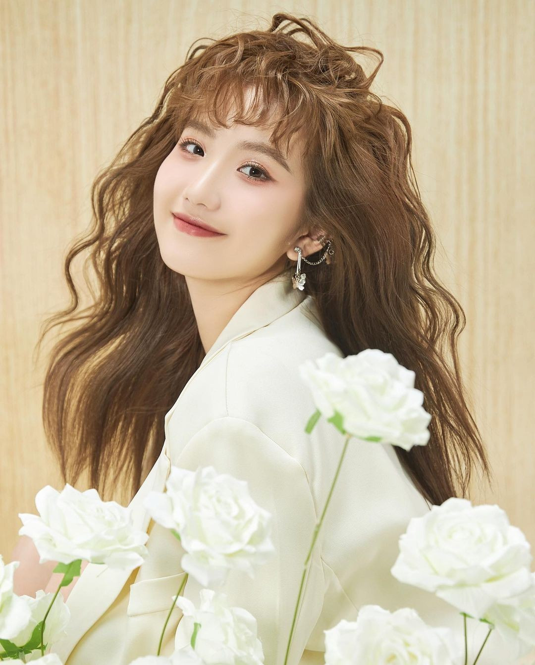 Nhiều người đoán rằng đây là bộ ảnh đánh dấu sự trưởng thành của nàng hot TikToker.