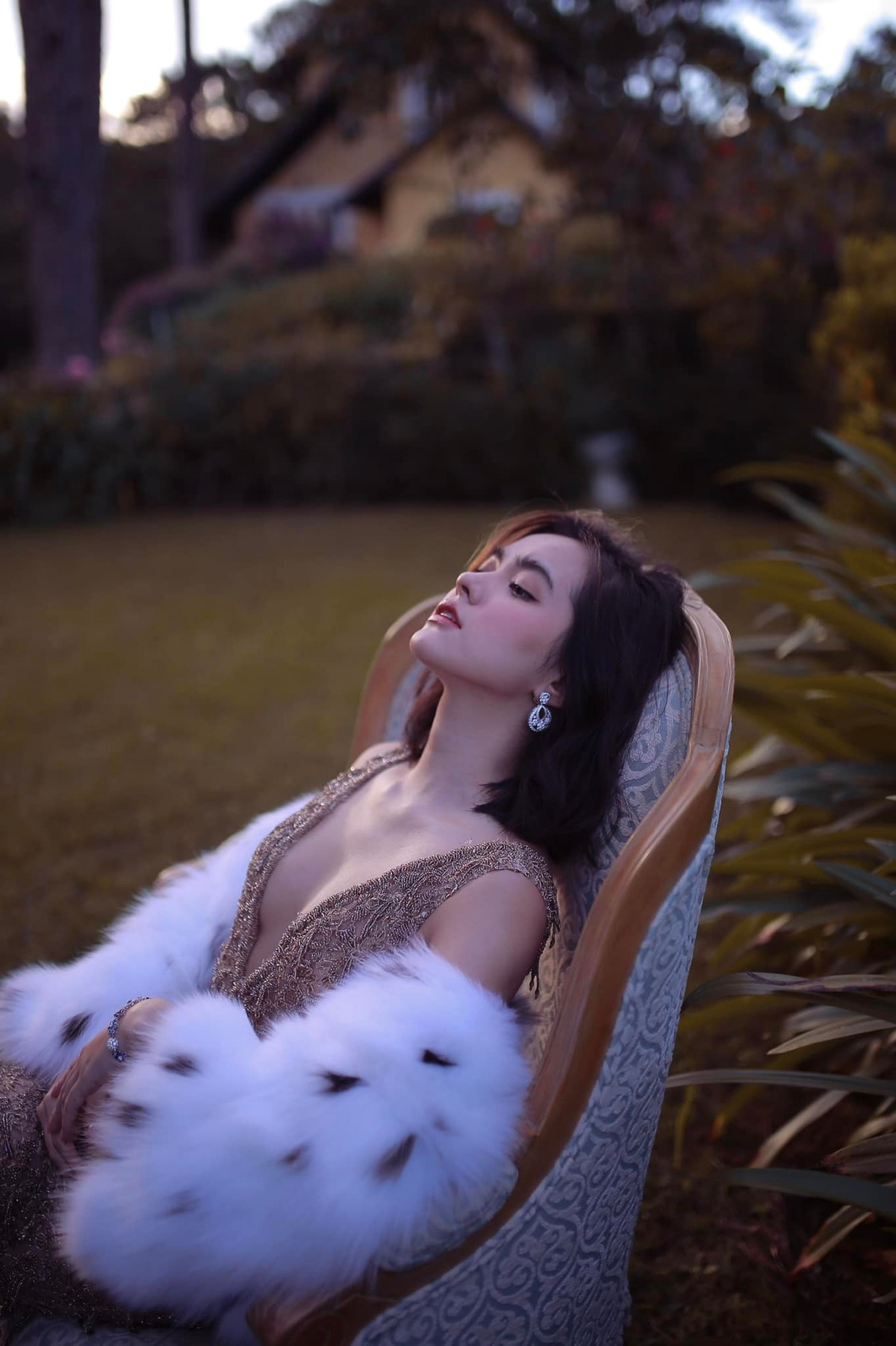 Nét đẹp lai hài hòa của Thiên Trang dễ dàng chinh phục được người nhìn. Cô còn nhận được một số lời mời làm người mẫu.