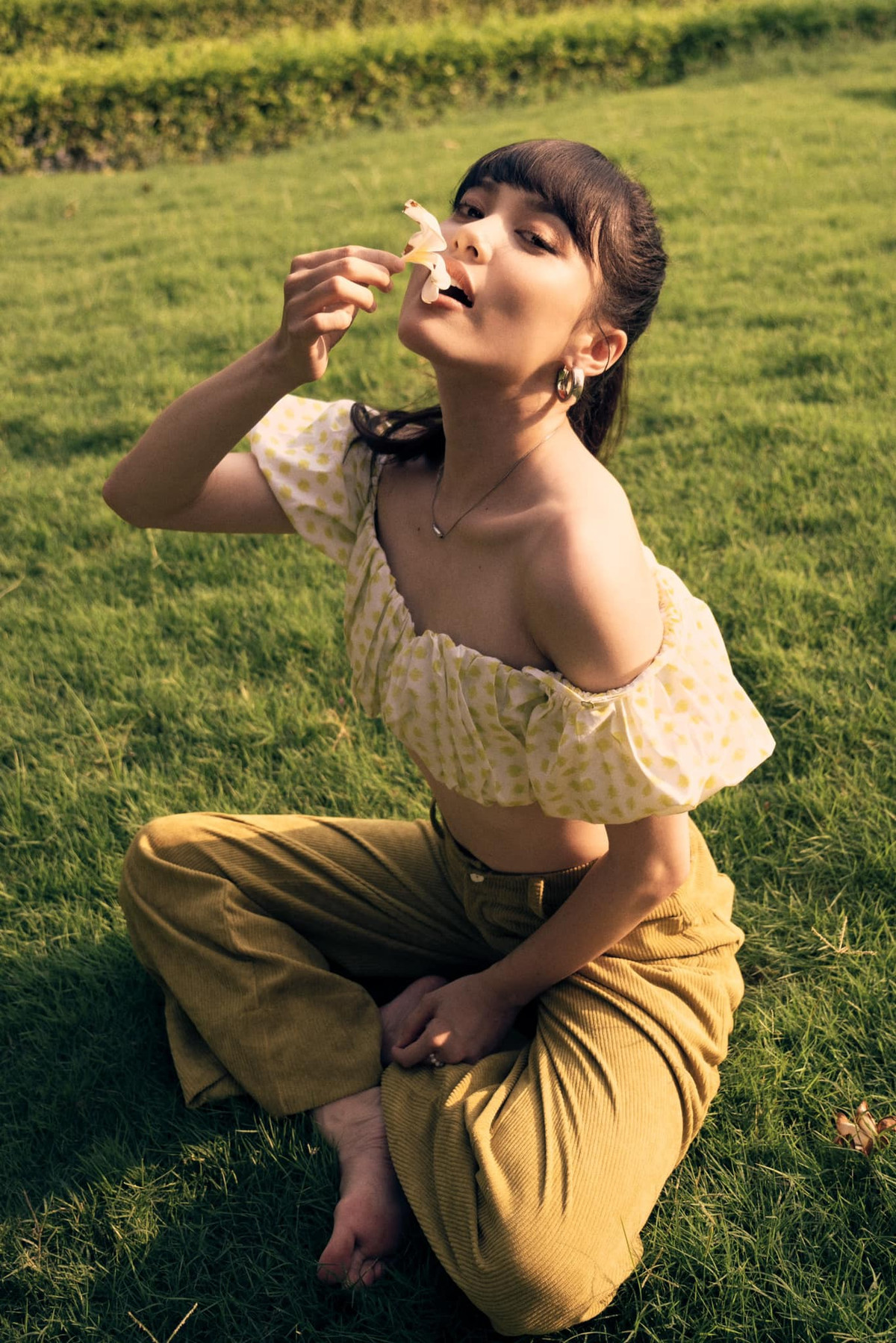 Tuy không cao nhưng Fung La sở hữu thân hình cân đối, thon gọn.