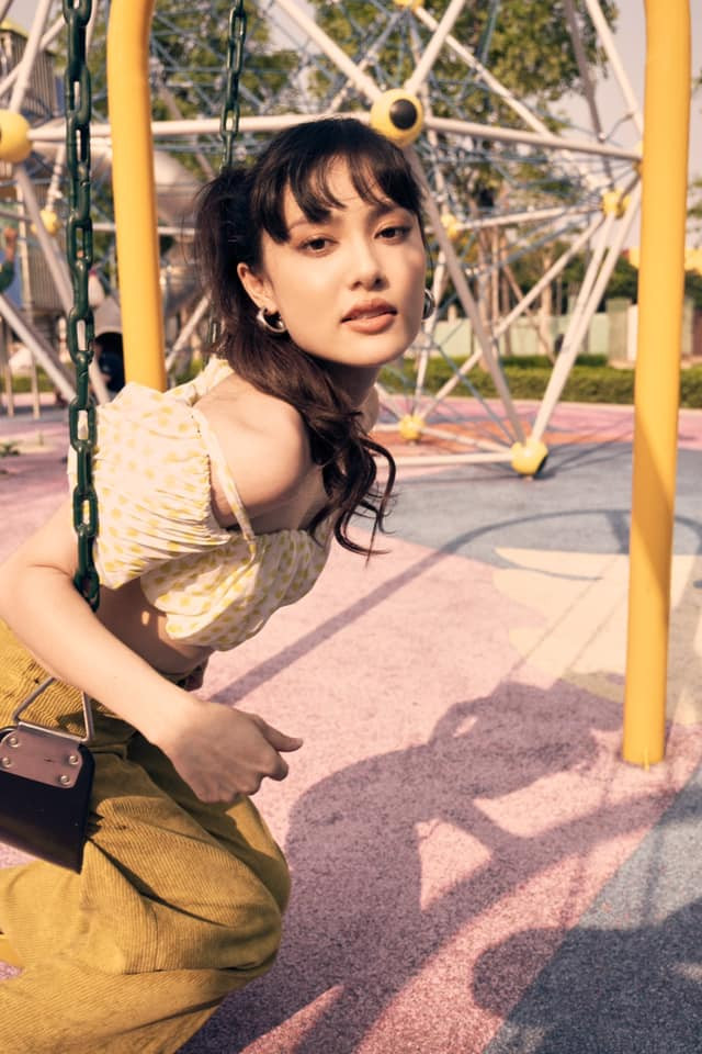 Được biết, Fung La là con lai Việt Nam - Trung Quốc - Pháp bởi vậy người đẹp có ngoại hình ấn tượng.