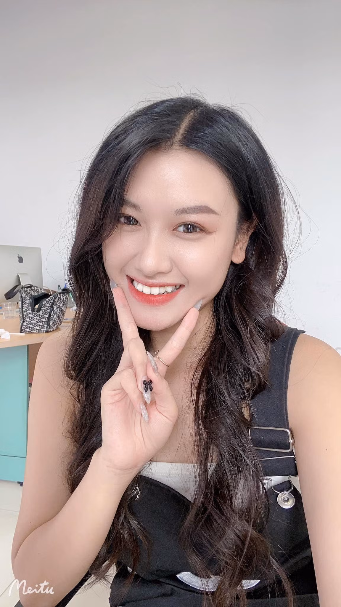 Nữ MC xinh đẹp luôn bền bỉ theo đuổi con đường nghệ thuật của mình.