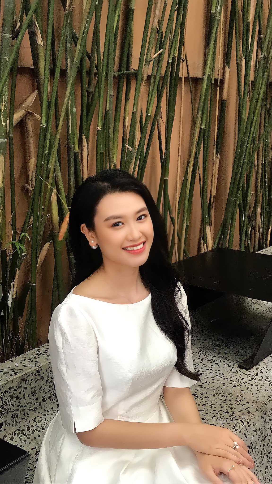 Quỳnh Nhi từng chinh phục nhiều giải thưởng ở các cuộc thi nhan sắc lớn, nhỏ.