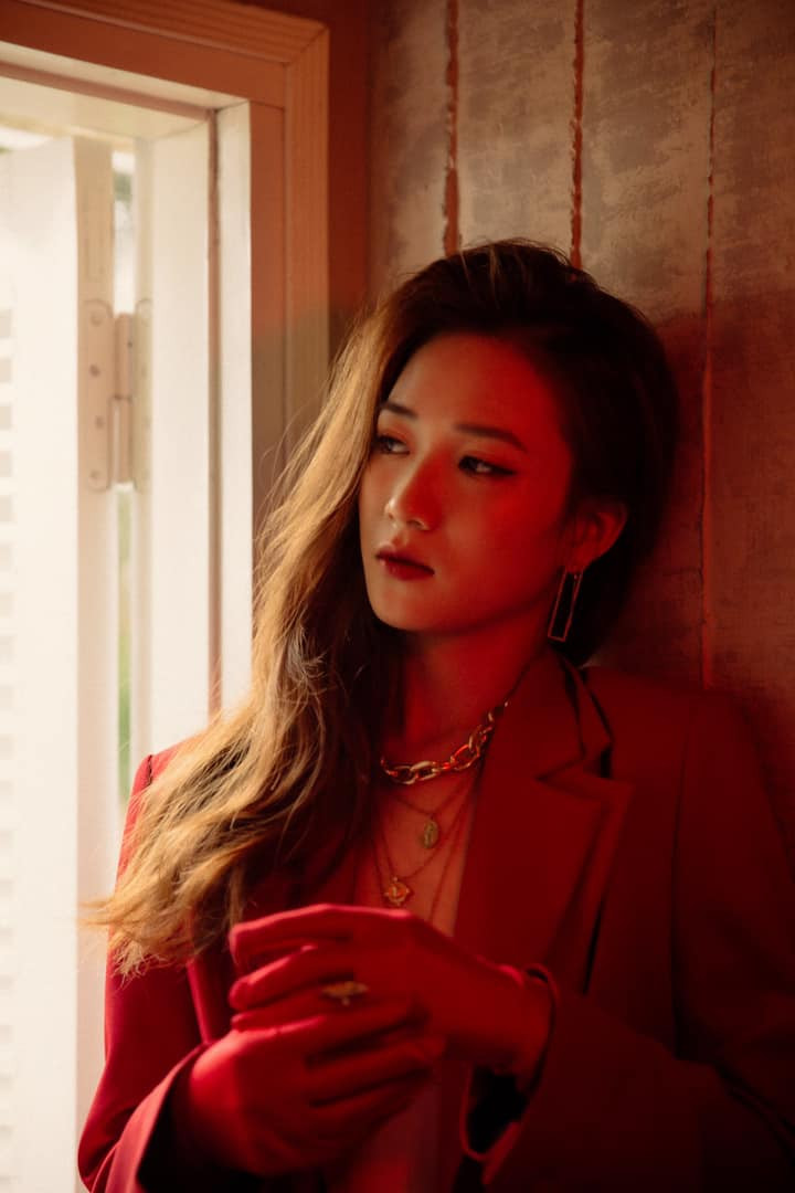 Trong những lần hiếm hoi đăng ảnh gợi cảm, "hot girl bế giảng" ngày nào nhận được hàng nghìn lượt thích trên trang cá nhân.