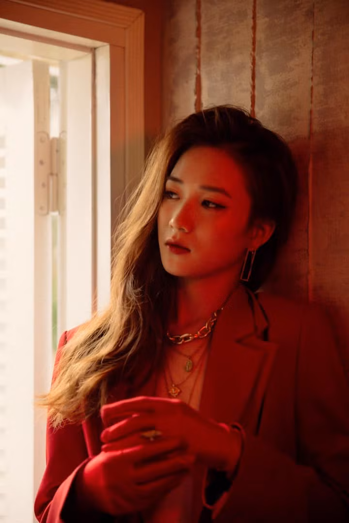 Trong những lần hiếm hoi đăng ảnh gợi cảm, "hot girl bế giảng" ngày nào nhận được hàng nghìn lượt thích trên trang cá nhân.