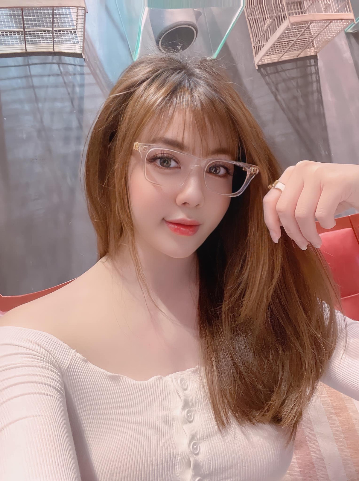 Nữ giảng viên rất nổi tiếng trên mạng xã hội, cô từng hủy hôn với sao nhí nổi tiếng một thời hiện là cơ trưởng Hà Duy.