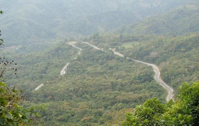 Đến nay, cung đường đèo Ngoạn Mục này được xem là tuyến giao thông huyết mạch nối liền 2 tỉnh Lâm Đồng và Ninh Thuận, là cửa ngõ của các tỉnh duyên hải Nam Trung Bộ và Tây Nguyên.