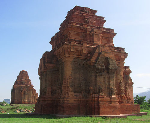 Trải qua nhiều thế kỷ, cho đến nay, cụm Tháp Hòa Lai vẫn còn nhiều điều khó lý giải.