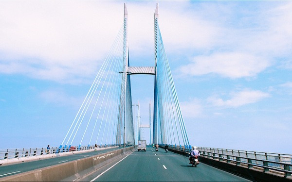 Cầu Mỹ Thuận hoàn thành không những có ý nghĩa nối thông QL1, mà còn là một trường học lớn với nhiều cán bộ, kỹ sư, công nhân cầu Việt Nam.