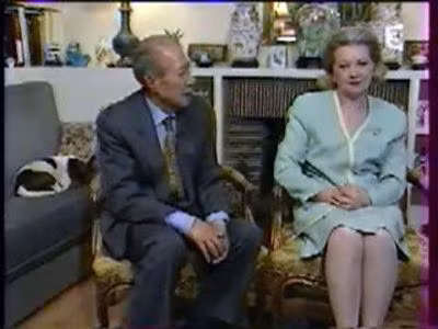 Trong chuyến đi Mỹ, khi có người hỏi về vai trò của bà Monique để “sắp xếp” nghi lễ, Bảo Đại cho biết "Phần nghi lễ, tùy theo trường hợp, lúc là thư ký, lúc là vợ".