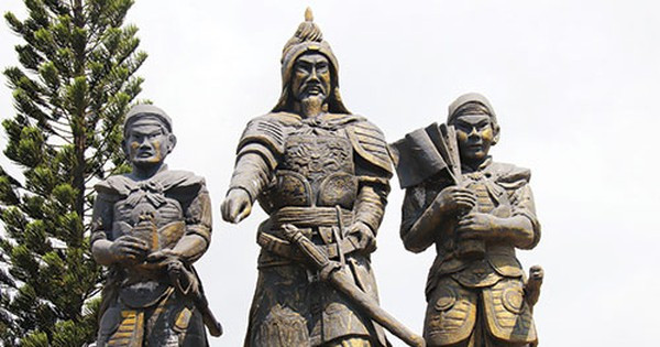 Khi vận nước lâm nguy, chính những gia nô như Yết Kiêu và Dã Tượng lại có những cống hiến xuất sắc, góp phần đánh đuổi giặc ngoại xâm, bảo vệ đất nước.